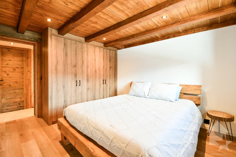 Magnifique chalet de caractère entièrement rénové (11)