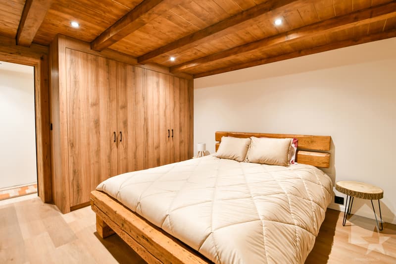 Magnifique chalet de caractère entièrement rénové (12)