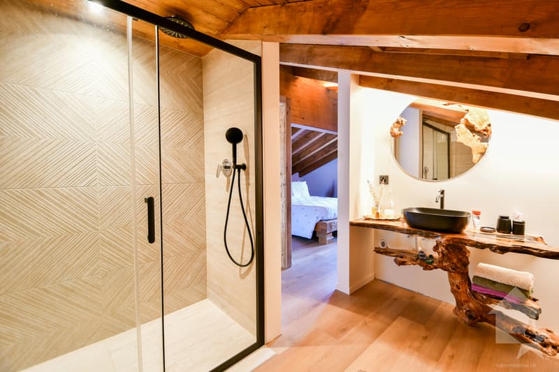 Magnifique chalet de caractère entièrement rénové (9)