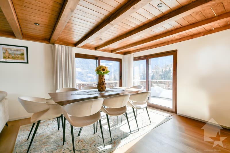 Magnifique chalet de caractère entièrement rénové (3)