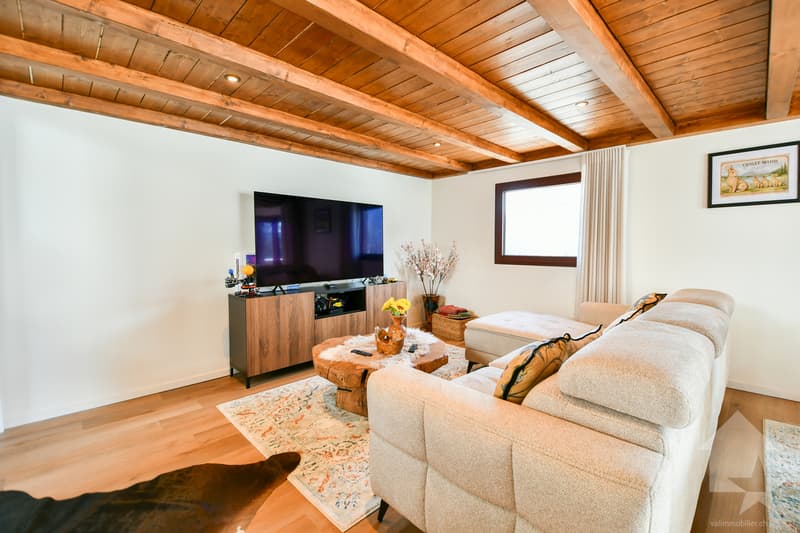Magnifique chalet de caractère entièrement rénové (2)