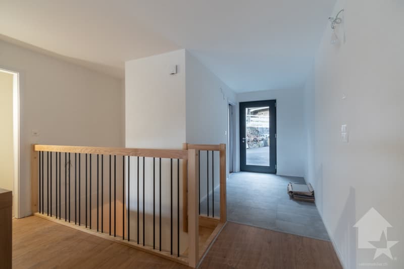 Val-d'Illiez, superbe duplex de 182 m2 avec bureau professionnel (3)