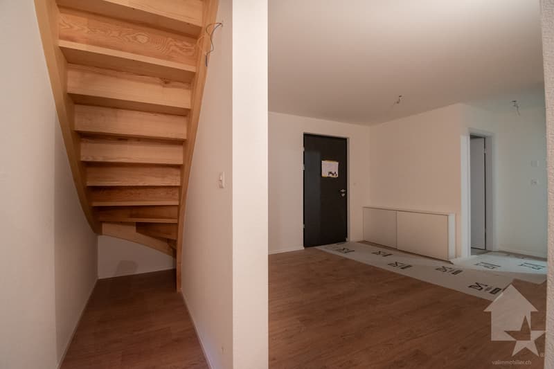 Val-d'Illiez, superbe duplex de 182 m2 avec bureau professionnel (4)