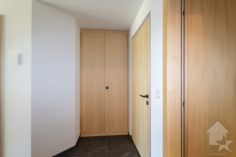 Appartement 2.5 pièces neuf en résidence secondaire avec terrasse (12)