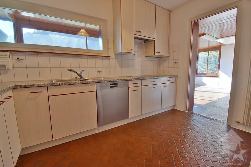 Spacieuse villa avec un double box près du centre de Sion ! (10)