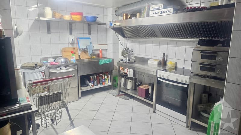 Charmant café-bar situé au centre d'Anzère (4)