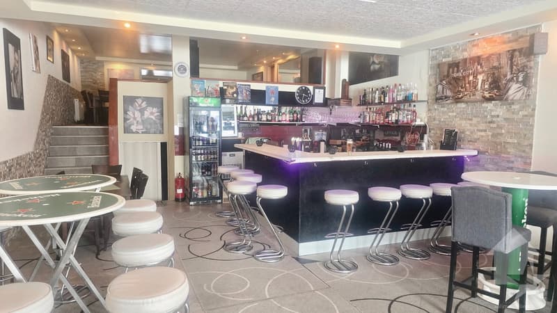 Charmant café-bar situé au centre d'Anzère (2)