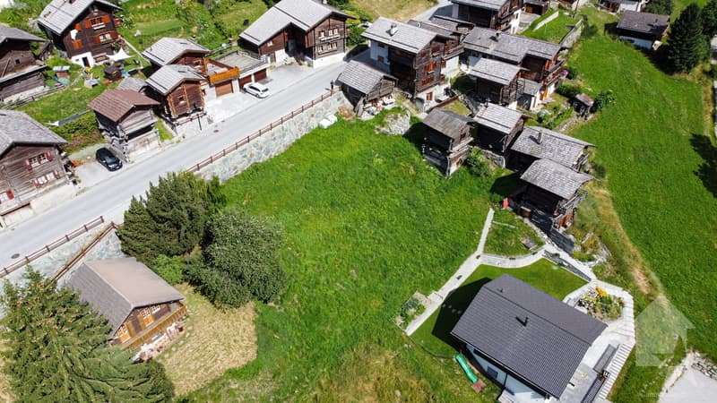 Très belle parcelle à construire au centre d'Ayer (6)