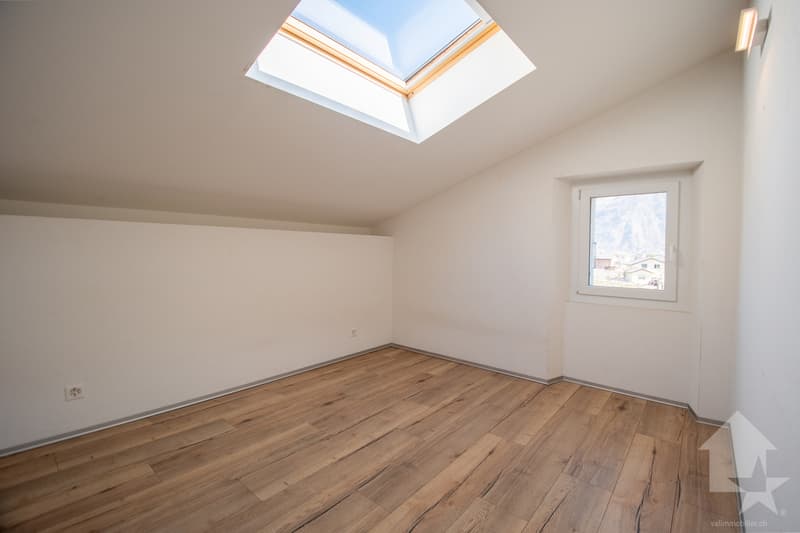 Spacieux duplex de standing de 4.5 pièces au centre de Leytron (9)