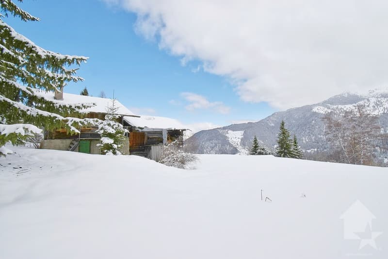 Magnifique emplacement à la montagne avec une vue splendide (5)