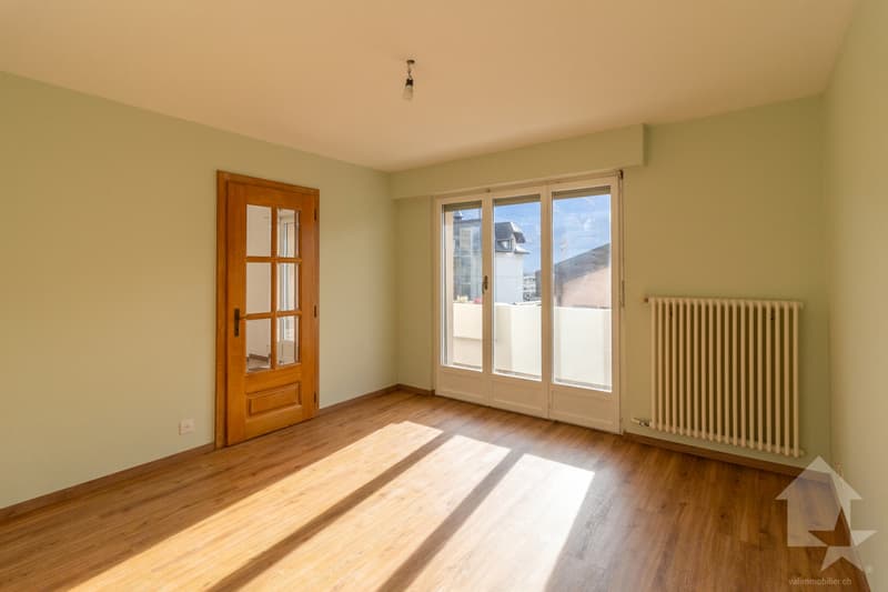 Spacieux appartement traversant 3.5 pièces idéalement situé (13)