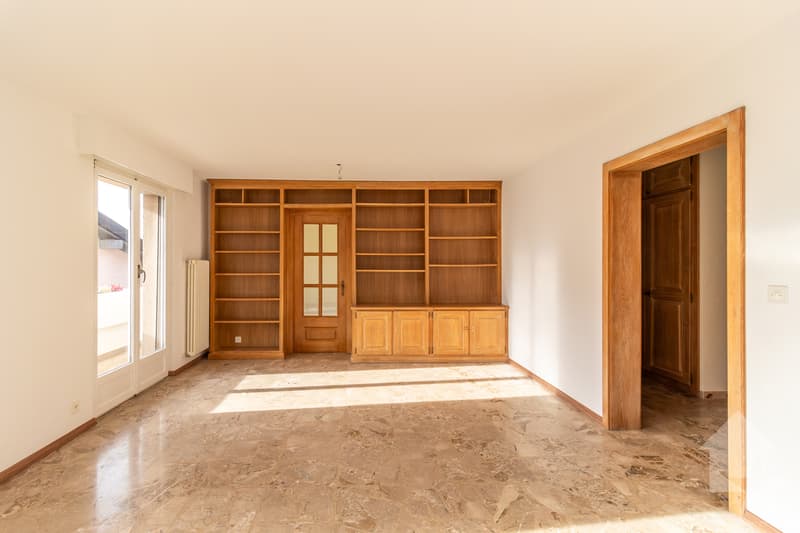 Spacieux appartement traversant 3.5 pièces idéalement situé (3)