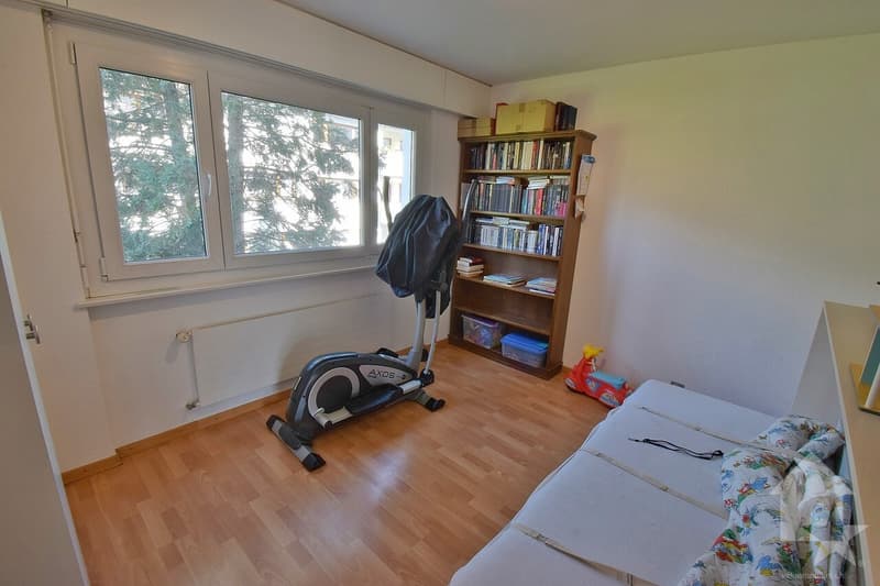 4.5 pièces avec un garage box et une place de parc extérieure inclus (11)