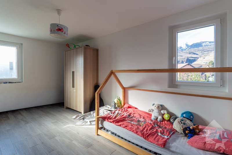 Villa moderne de 6 pièces contiguë avec de beaux espaces extérieurs (13)