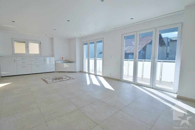 Spacieuse villa, construite en 2014, centre de Plan Conthey (4)