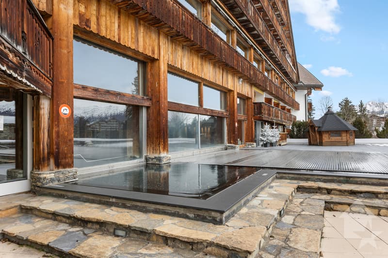 Studio entièrement rénové au centre de Crans-Montana (13)
