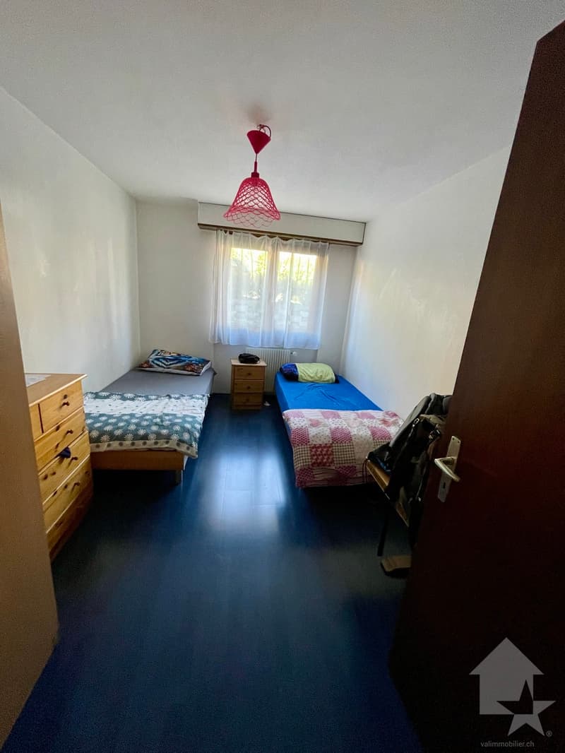 Très agréable 4,5 pièces avec balcon/terrasse au sud et 2 places de parc (7)