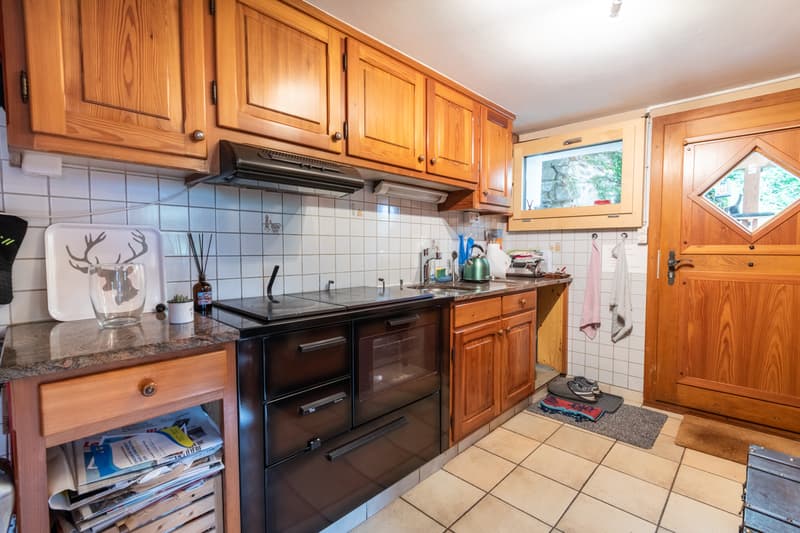 Magnifique chalet rénové sur une parcelle de 3'932 m2 (8)