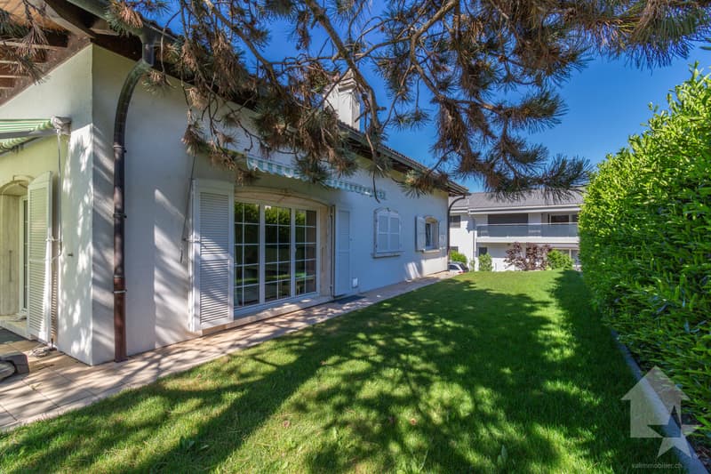 Magnifique villa 6.5 pièces rénovée avec studio et grand jardin (4)
