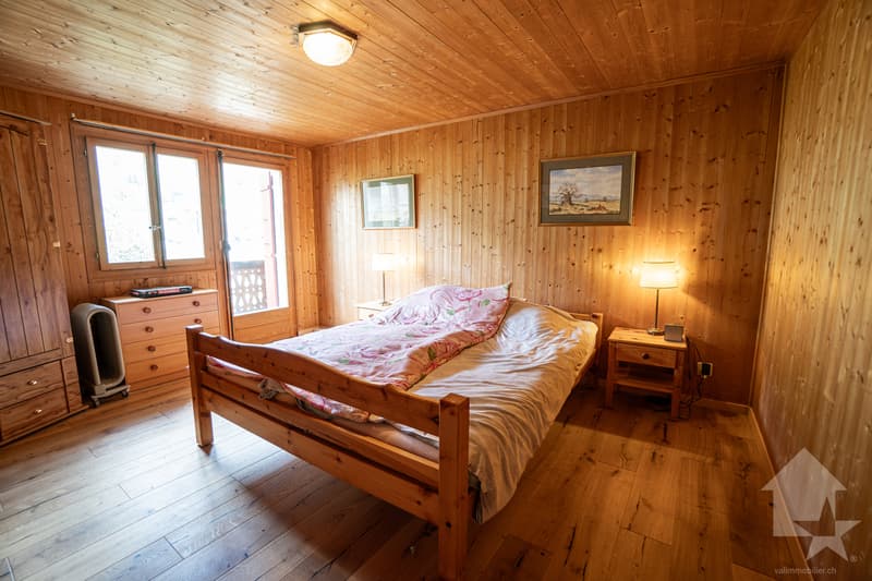 Charmant chalet sur trois niveaux avec vue exceptionnelle (11)