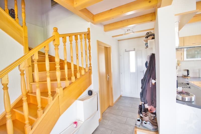 Magnifique maison jumelée par le garage (11)