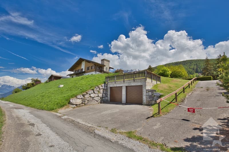 Chalet de 2 appartements sur une grande parcelle, situation exceptionnelle ! (10)
