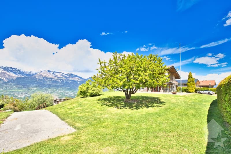 Chalet de 2 appartements sur une grande parcelle, situation exceptionnelle ! (8)