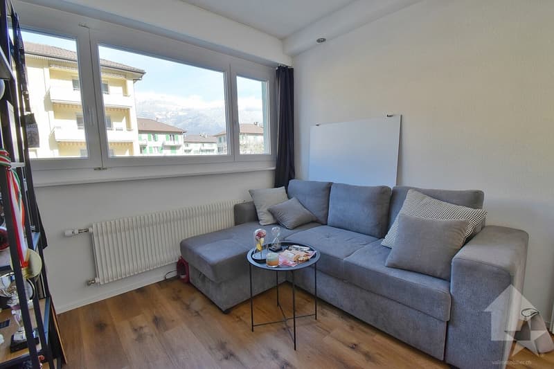 Joli 4.5 pièces, complètement rénové avec une grande terrasse (10)