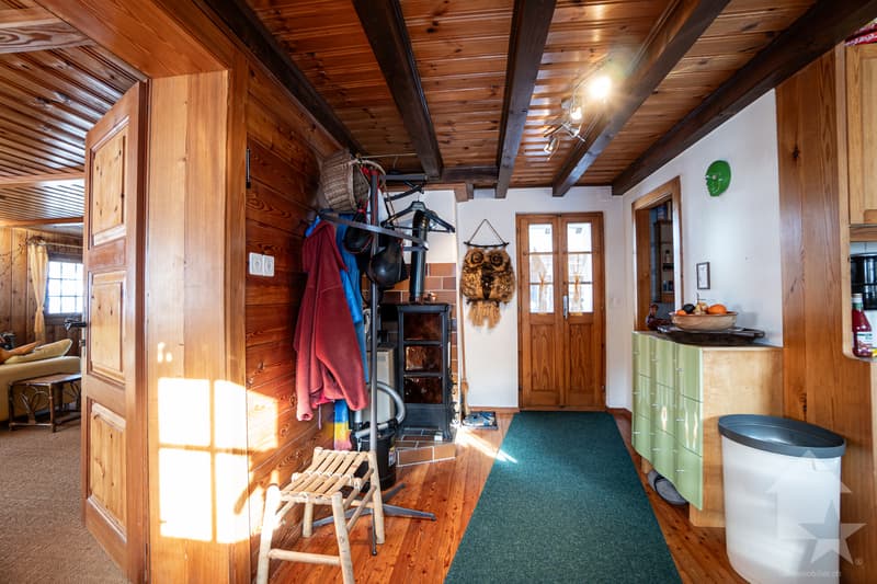 Chalet comprenant deux duplex indépendants avec grange aménageable (5)