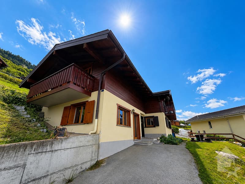 Charmante maison avec vue panoramique sur la plaine (1)