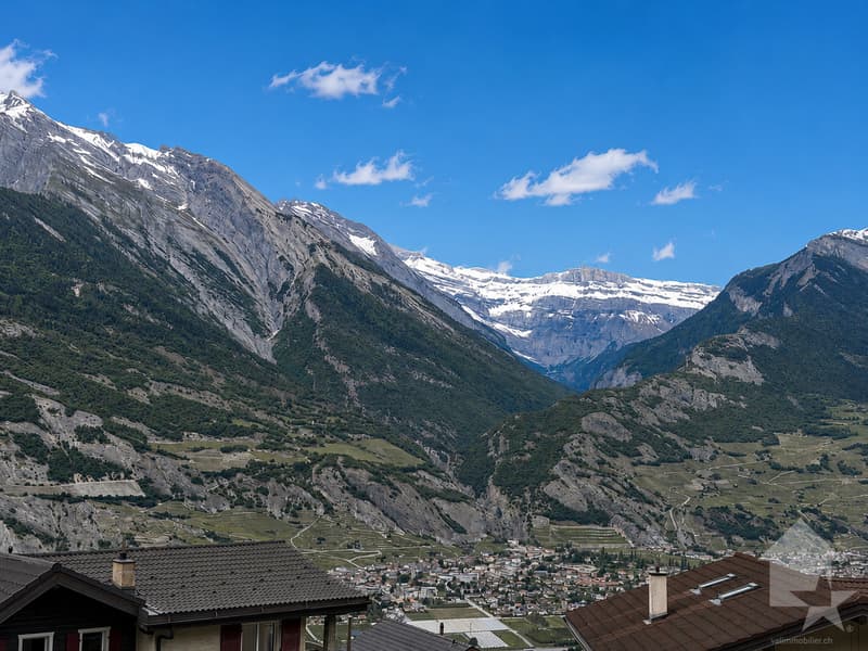 Charmante maison avec vue panoramique sur la plaine (2)