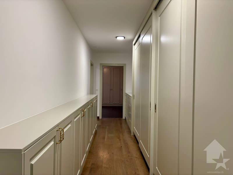 Spacieux 4.5 pièces et espace indépendant de 60 m2 ! (13)