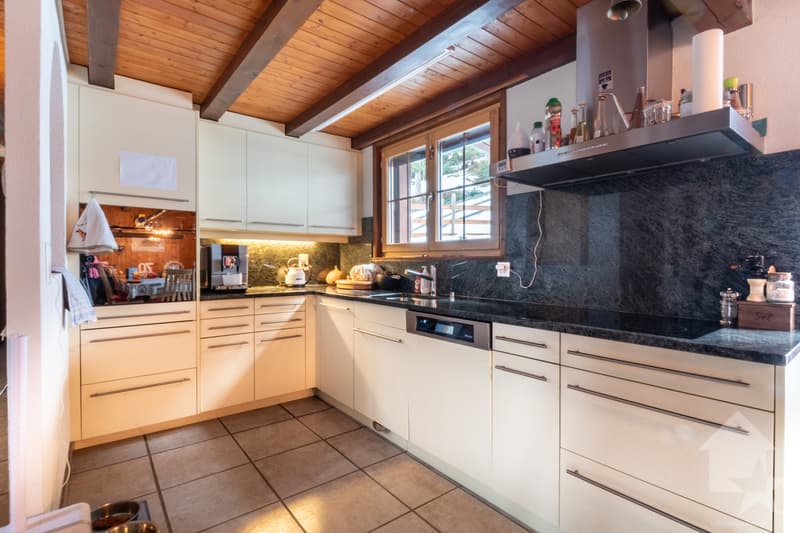 Chalet familial de 8.5 pièces modernisé et parfaitement entretenu (4)