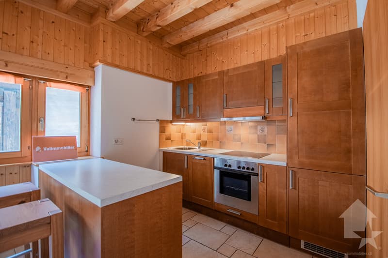 Chalet alpin avec studio indépendant et vue panoramique (10)