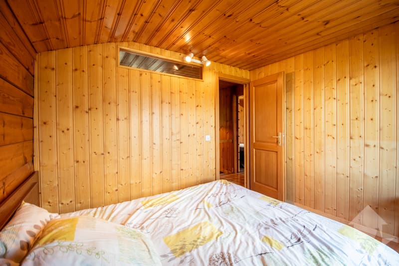 Magnifique chalet de caractère situé dans les mayens de Saxon (13)