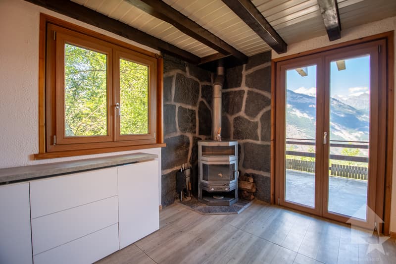 Magnifique chalet de caractère situé dans les mayens de Saxon (8)