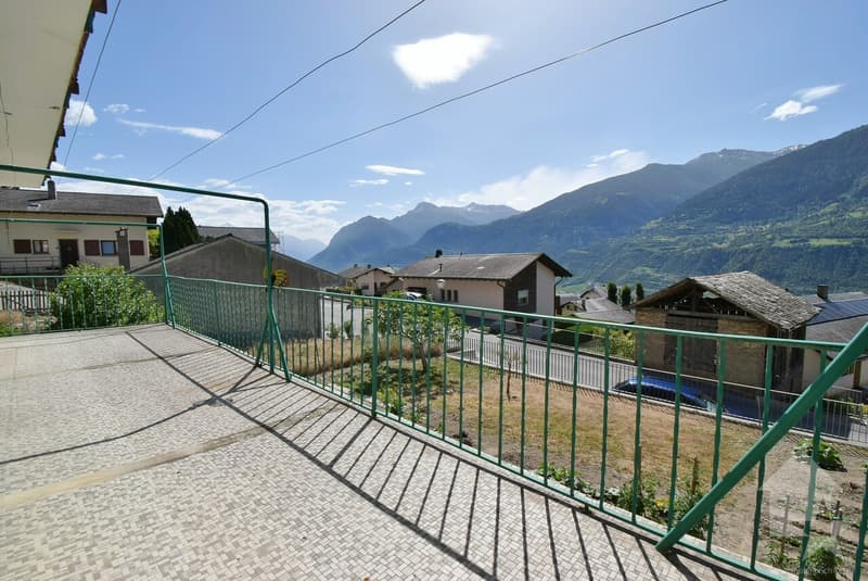 Appartement de 4.5 pièces avec une grange, un jardin + 2 grandes caves (2)