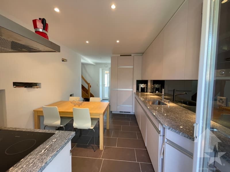 Maison ancienne en partie transformée: 1 duplex et 1 niveau à aménager (8)