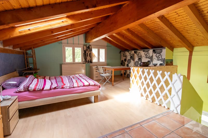 Jolie maison individuelle avec pelouse et garage (6)