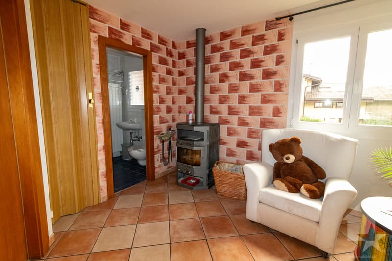 Jolie maison individuelle avec pelouse et garage (12)