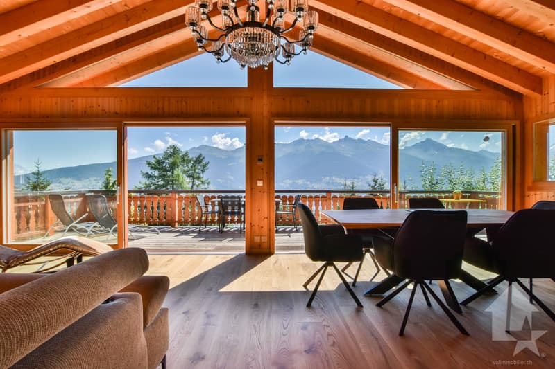 Magnifique chalet près des pistes de ski (7)