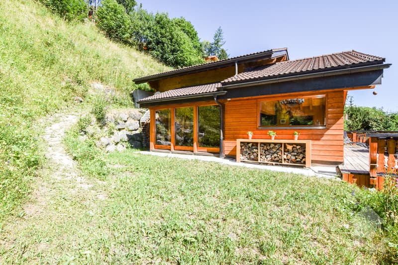 Magnifique chalet près des pistes de ski (6)