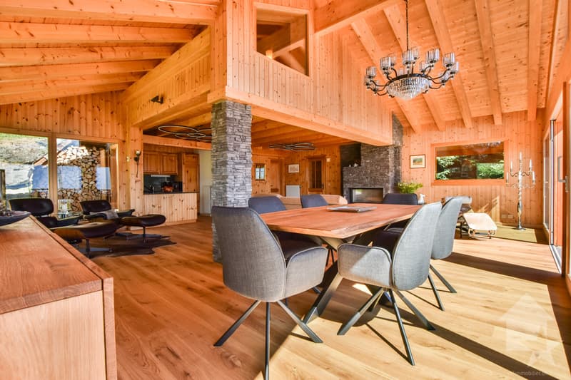 Magnifique chalet près des pistes de ski (8)