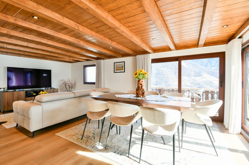 Magnifique chalet de caractère entièrement rénové (3)
