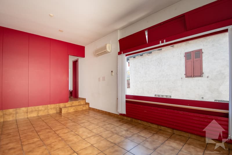 Deux locaux commerciaux au coeur de Fully (5)