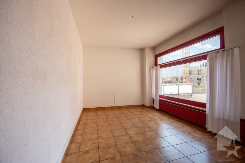 Deux locaux commerciaux au coeur de Fully (4)
