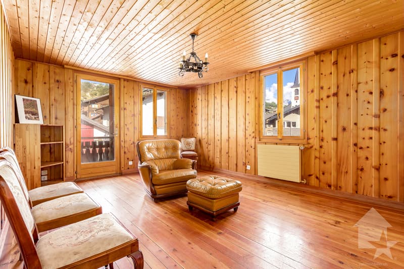 Maison villageoise à rénover, 10 pièces + locaux commerciaux, 400 m2 (2)