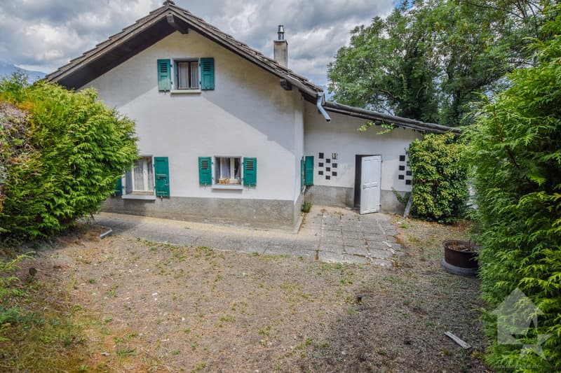 Petite maison à rénover (3)