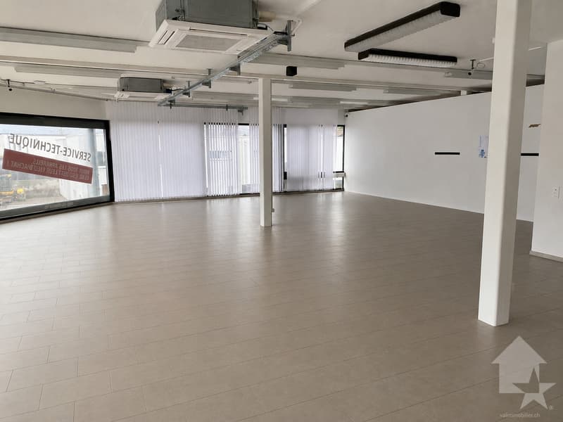 A louer, grande surface d'env. 140 m2 - zone commerciale Conthey (2)
