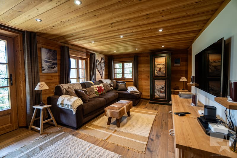 Chaleureux chalet avec cachet et vues exceptionnelles (10)